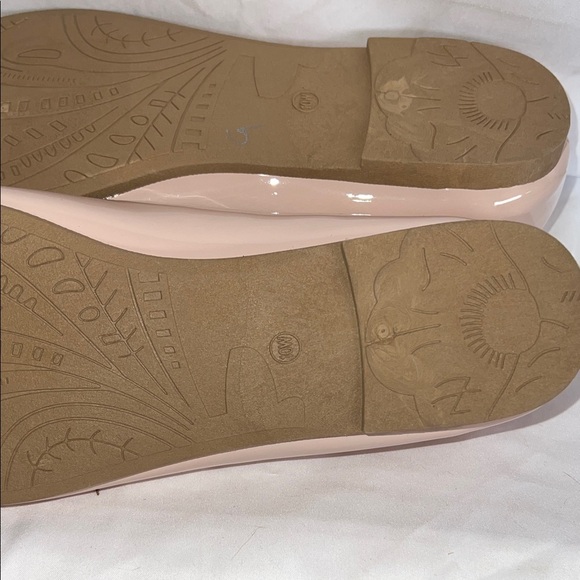 TOP Moda Nude Rhinestone Bow Flats - Picture 9 of 11